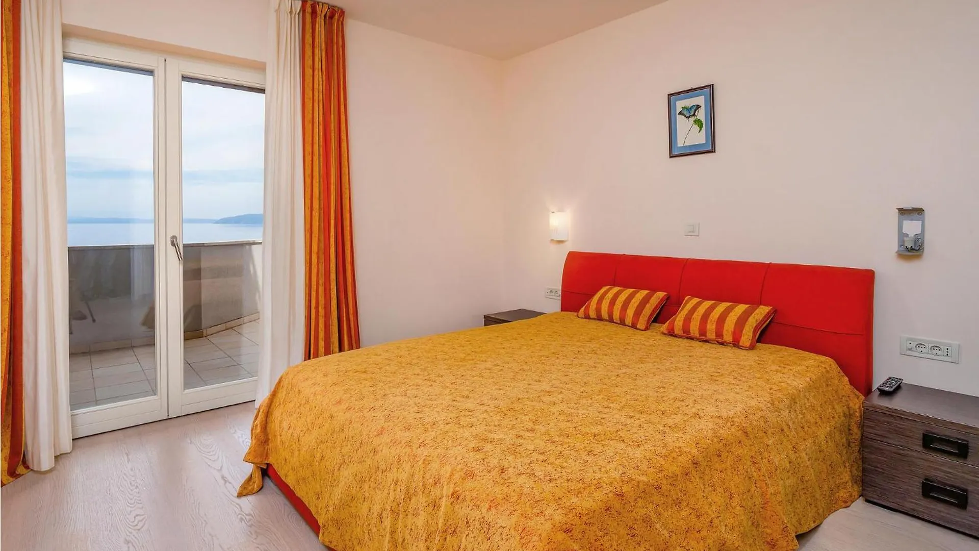 Beach Front Apartment In Mošćenička Draga
