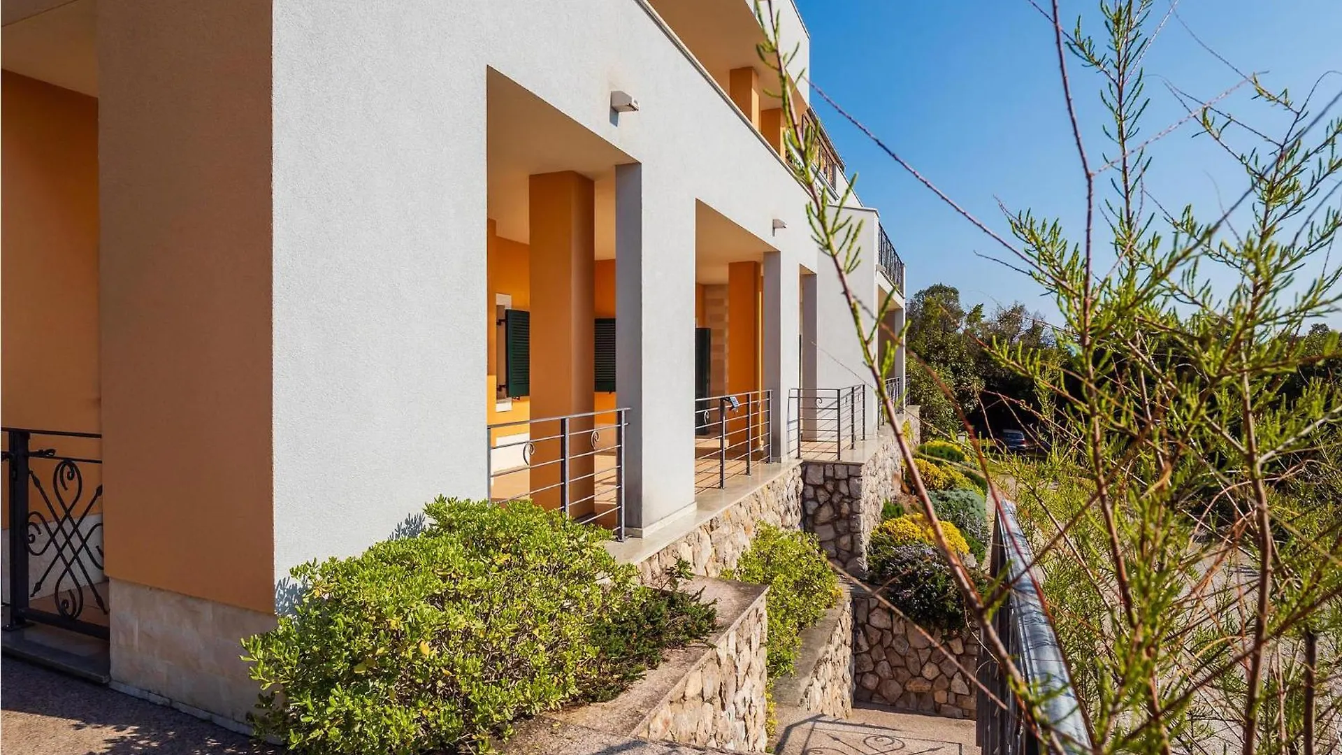 Beach Front Apartment In Mošćenička Draga